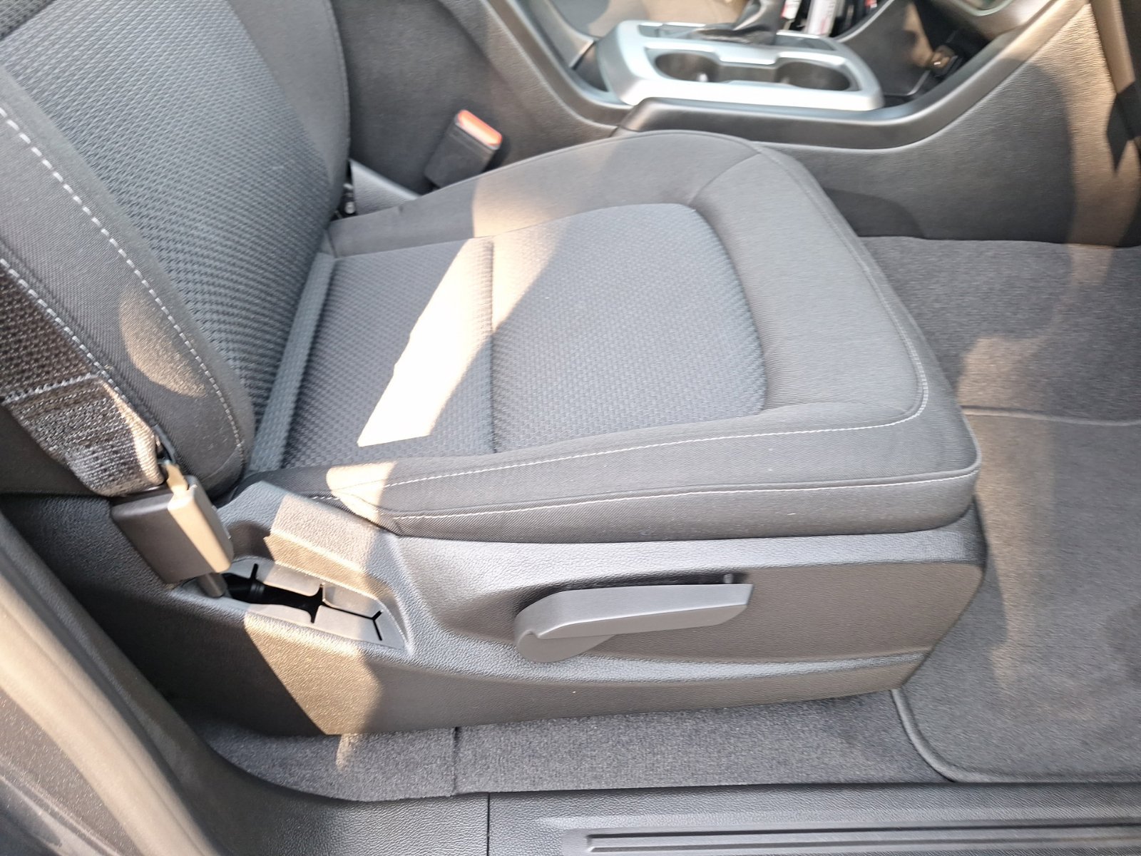 Used 2020 Chevrolet Colorado LT w/ Safety Package RWD image 34
