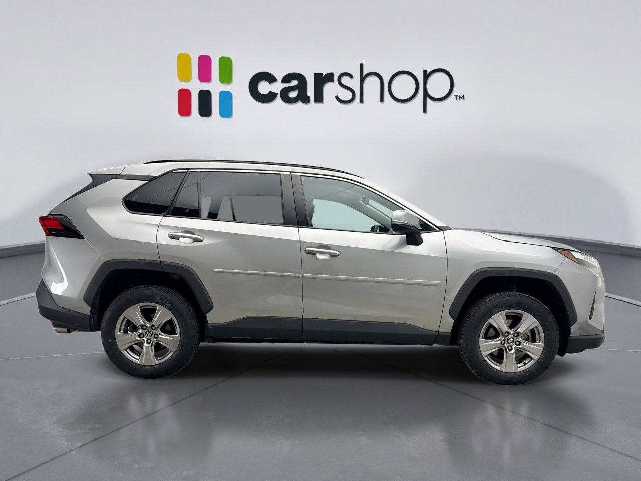 Used 2022 Toyota RAV4 XLE image 6