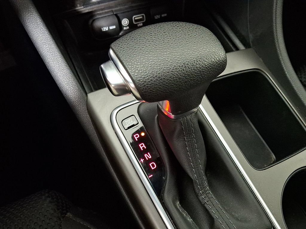 Used 2020 Kia Optima LX FWD image 16