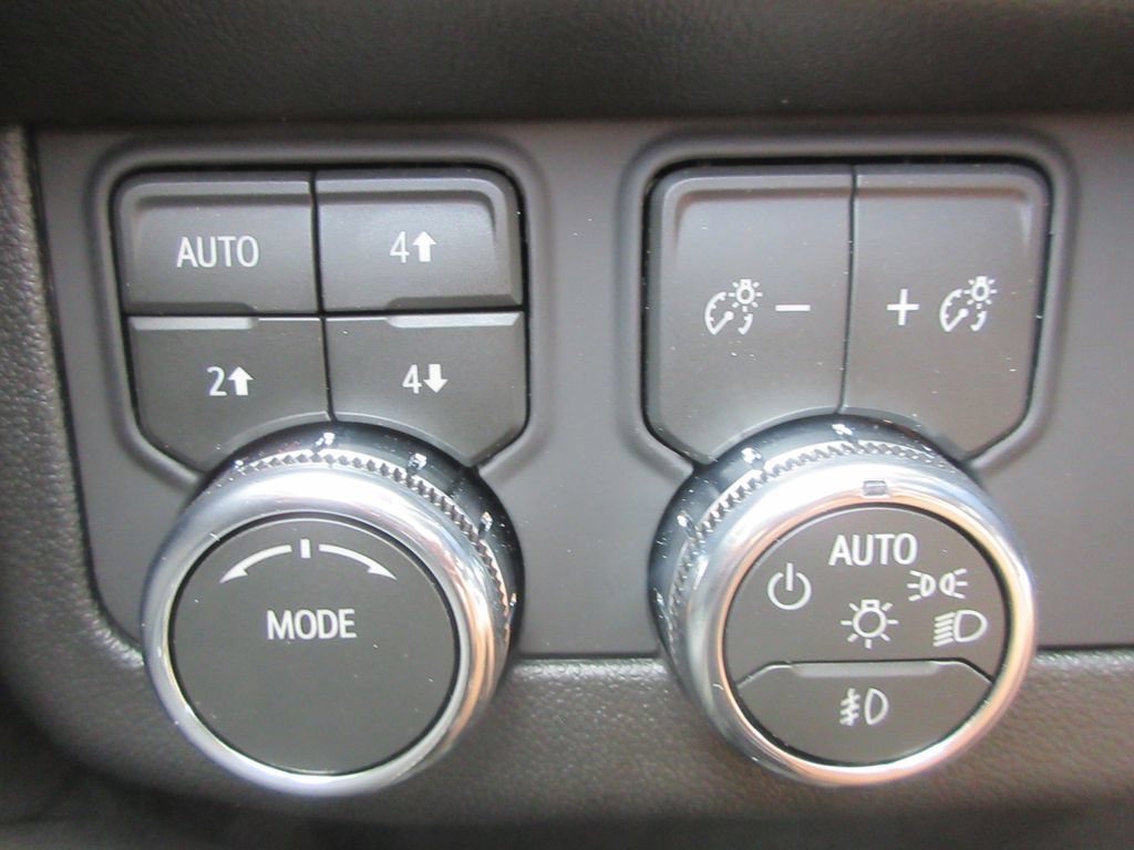 New 2026 GMC Yukon XL Elevation w/ Elevation Premium Package AWD/4WD image 17