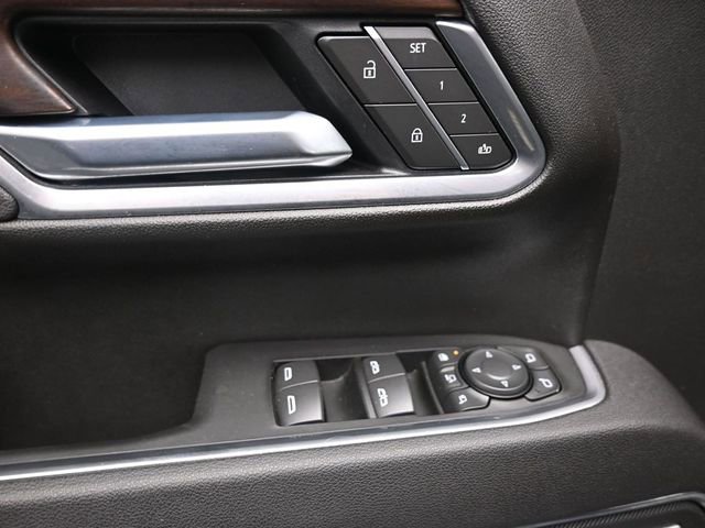 Used 2025 GMC Sierra 3500 SLT w/ SLT Convenience Package image 21