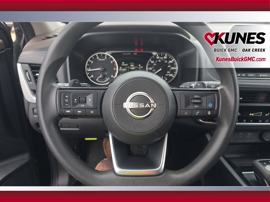 Used 2023 Nissan Rogue SV image 11
