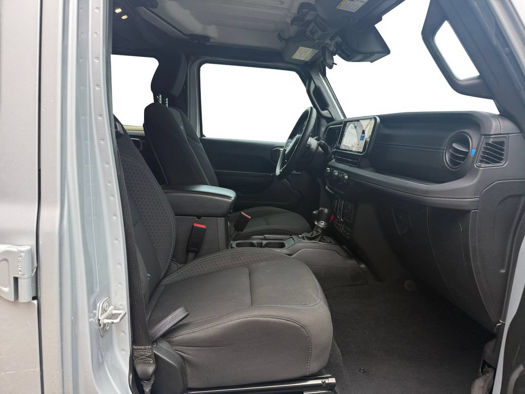 Used 2024 Jeep Wrangler Unlimited Rubicon 4xe AWD/4WD image 15