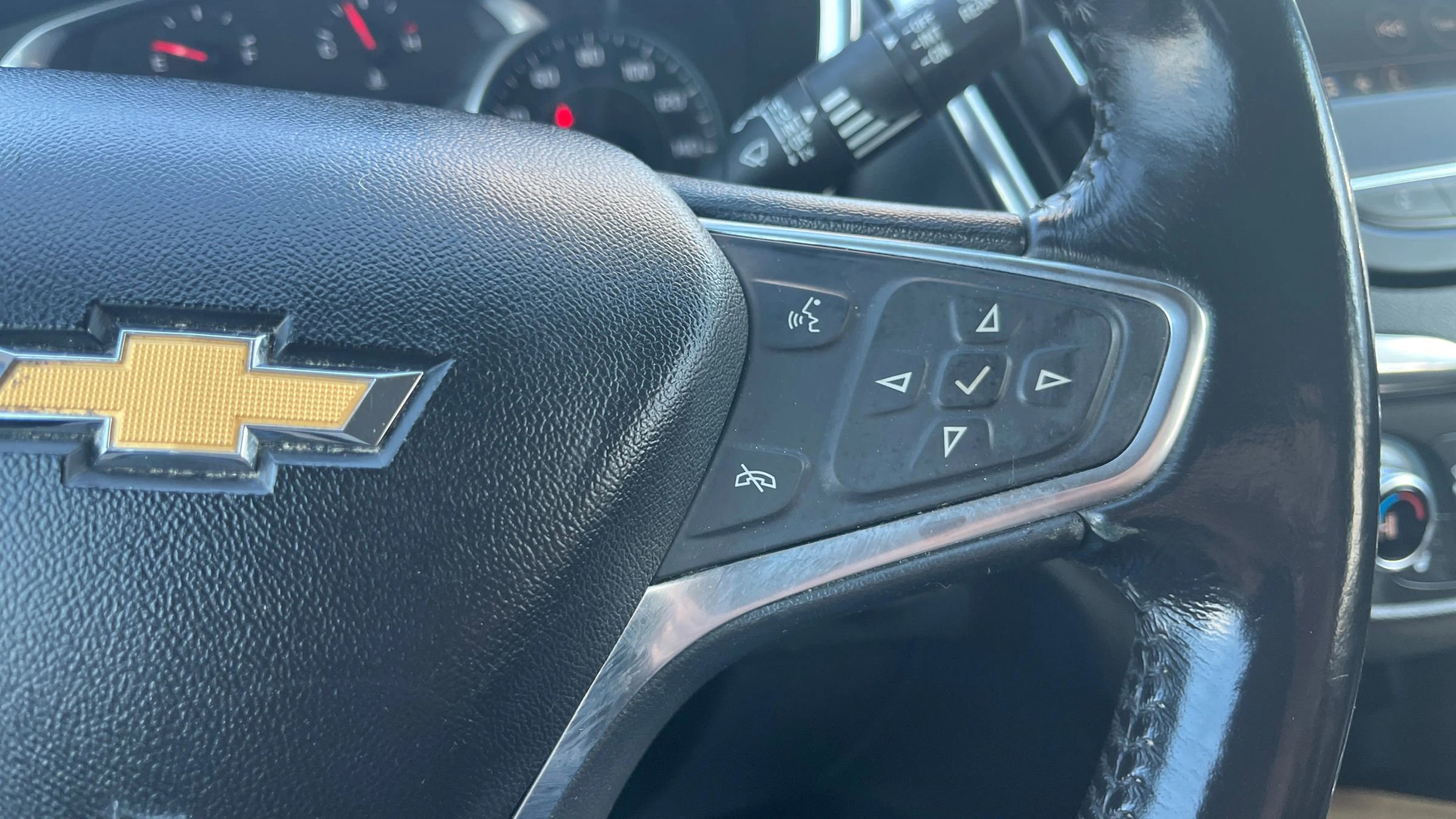 Used 2019 Chevrolet Equinox LT FWD image 26