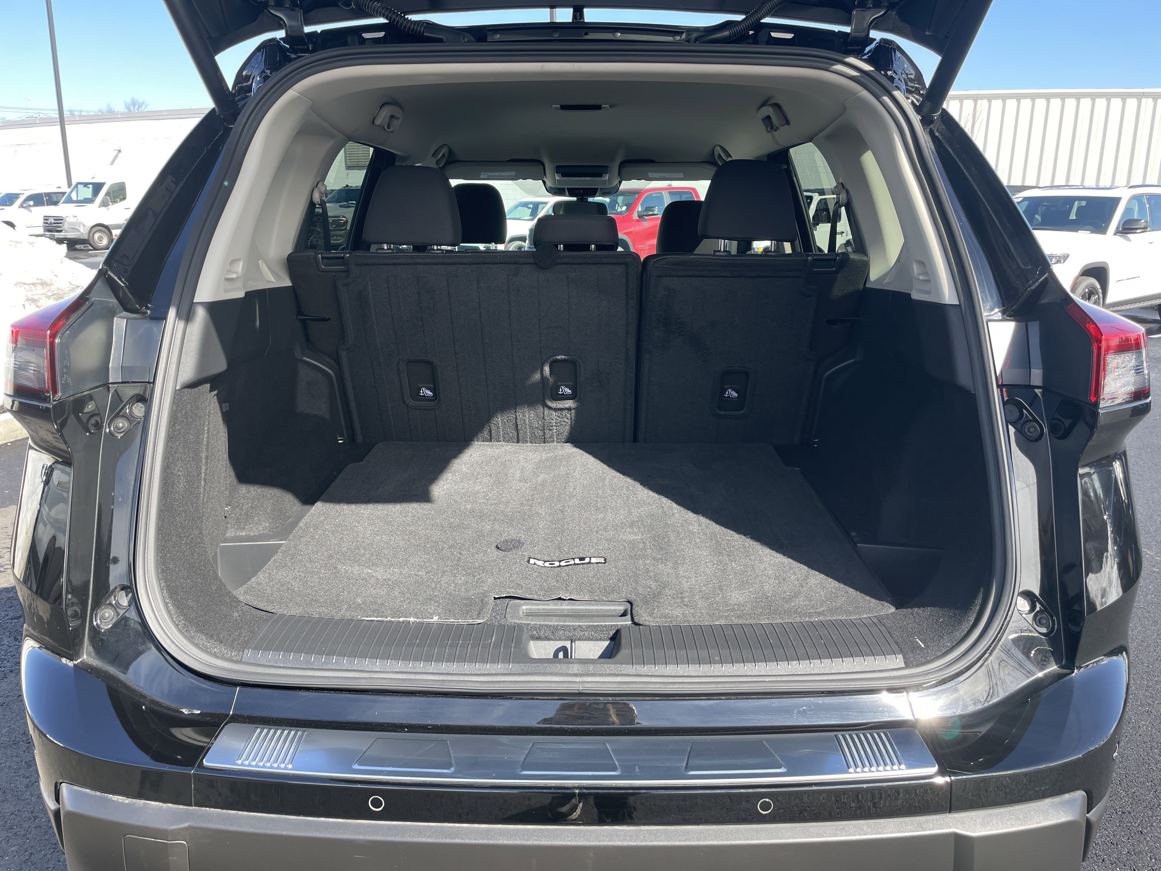 Used 2026 Nissan Rogue SV image 22