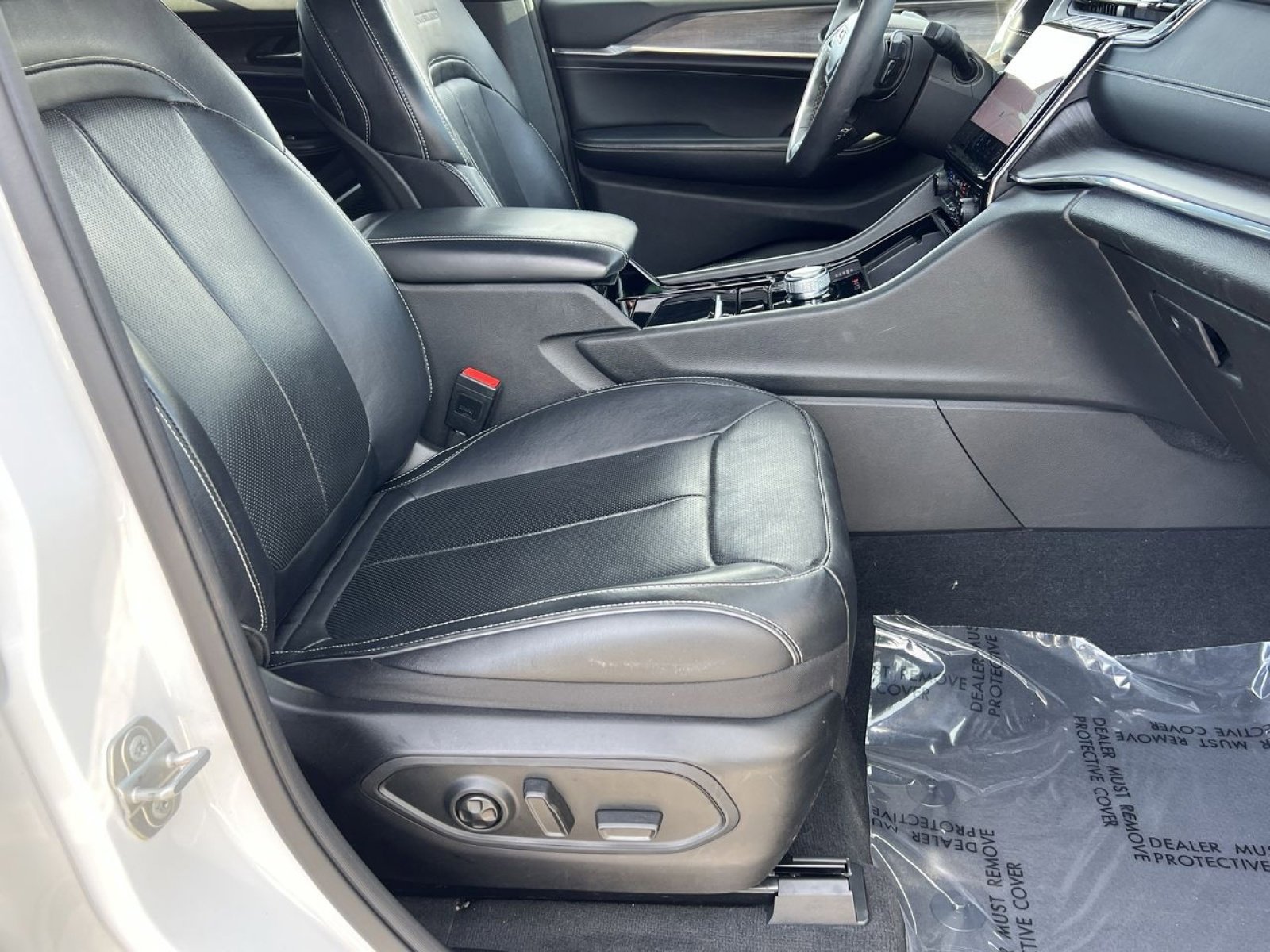 Used 2023 Jeep Grand Cherokee Overland image 30