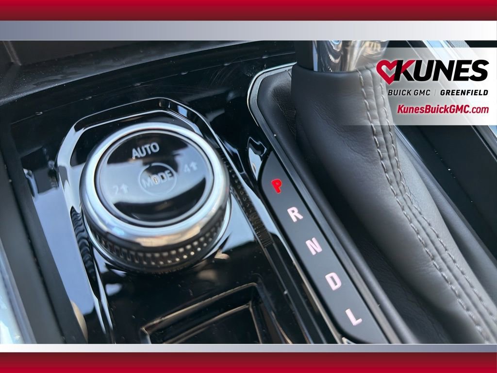 New 2026 GMC Canyon Elevation w/ Convenience Package image 30