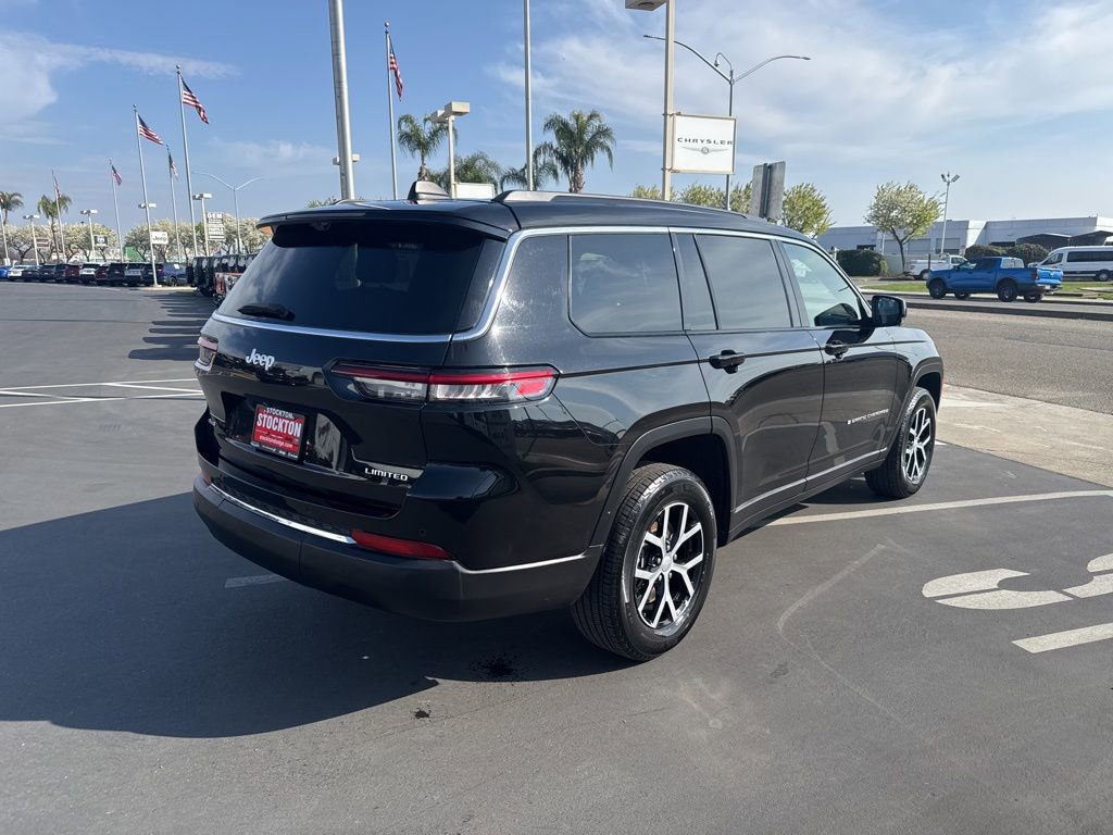 Used 2024 Jeep Grand Cherokee L Limited w/ Luxury Tech Group II image 4