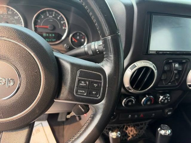 Used 2017 Jeep Wrangler Unlimited Sahara w/ Max Tow Package AWD/4WD image 17