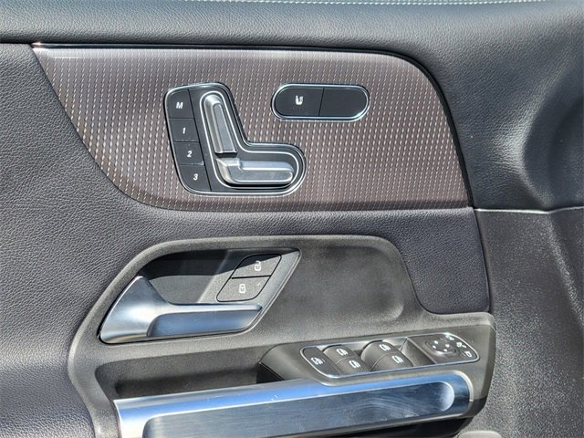 Certified 2021 Mercedes-Benz GLB 250 4MATIC image 18