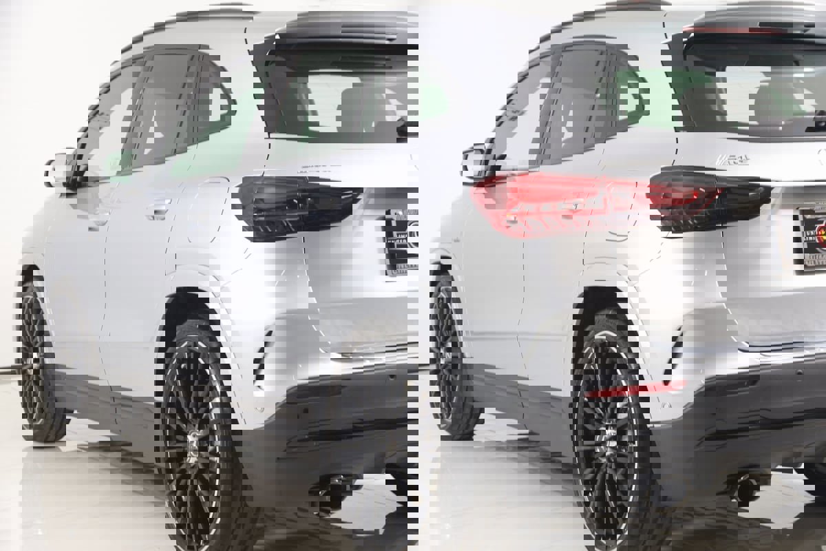 Used 2024 Mercedes-Benz GLA 35 AMG 4MATIC image 26