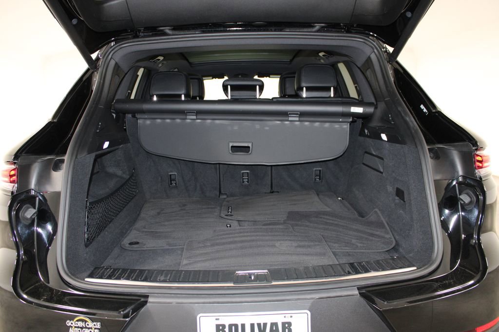 Used 2024 Porsche Cayenne AWD/4WD image 14