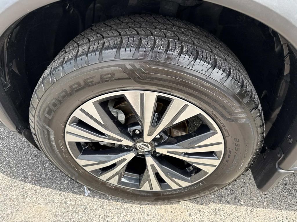 Used 2021 Nissan Rogue SV FWD image 12