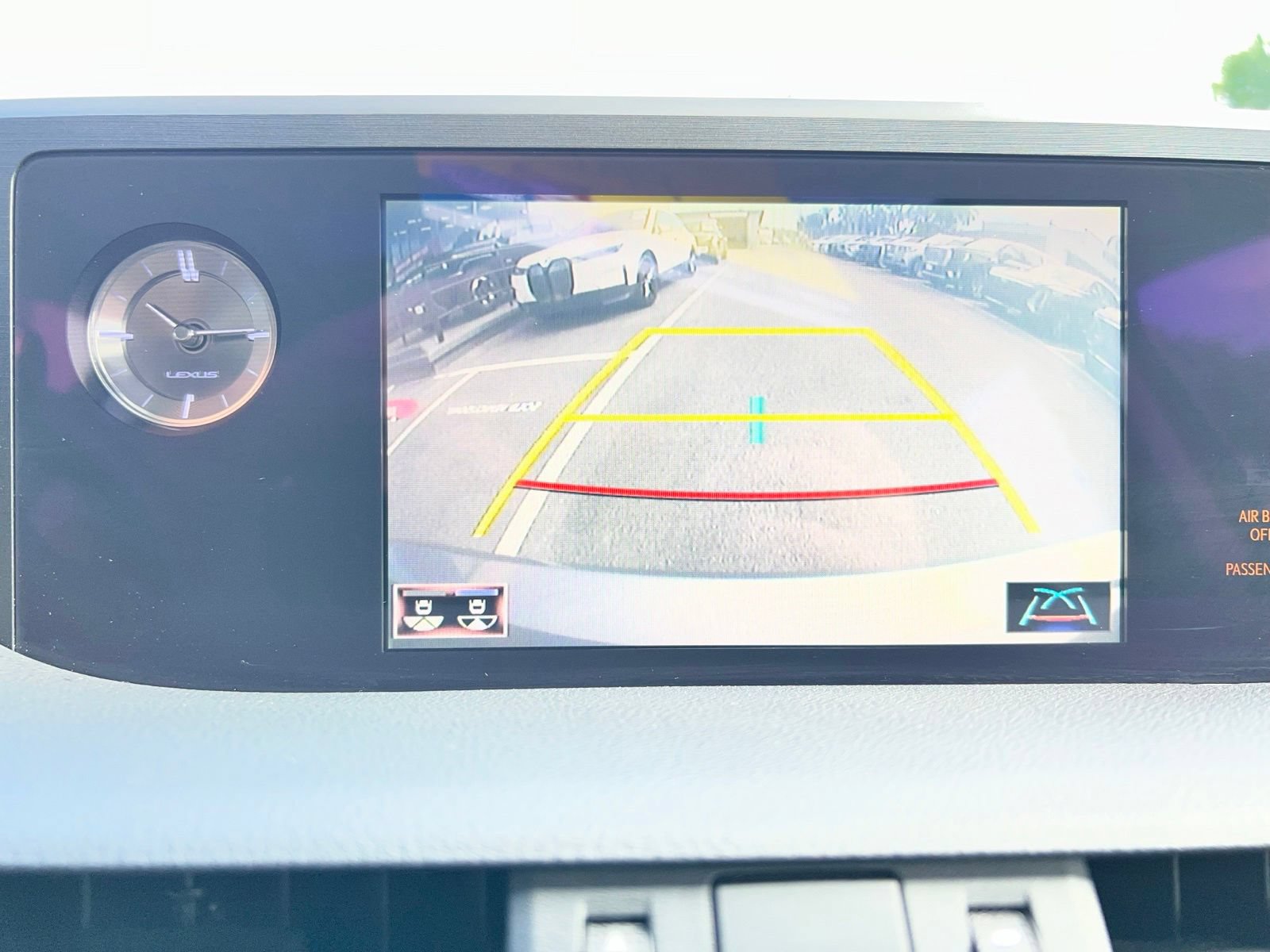 Used 2020 Lexus ES 300h w/ Premium Package FWD image 48