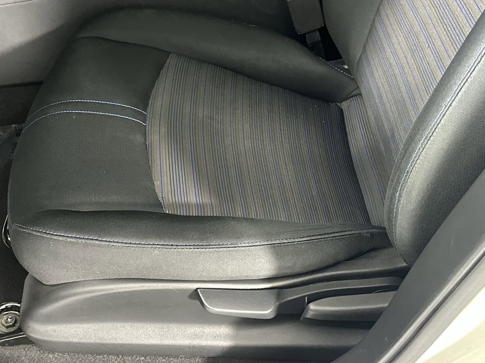 Used 2021 Nissan Leaf S w/ S Charge Package image 12