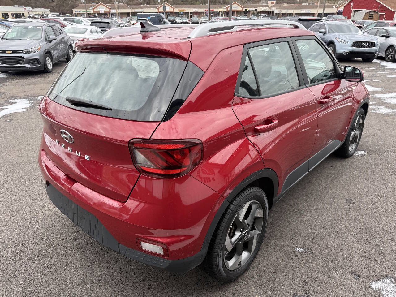 Used 2021 Hyundai Venue SEL image 7