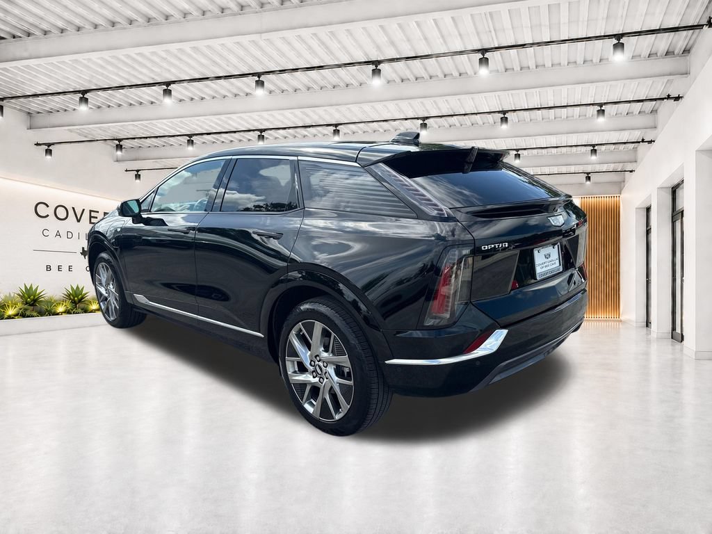 Used 2025 Cadillac Optiq Luxury 1 AWD/4WD image 8