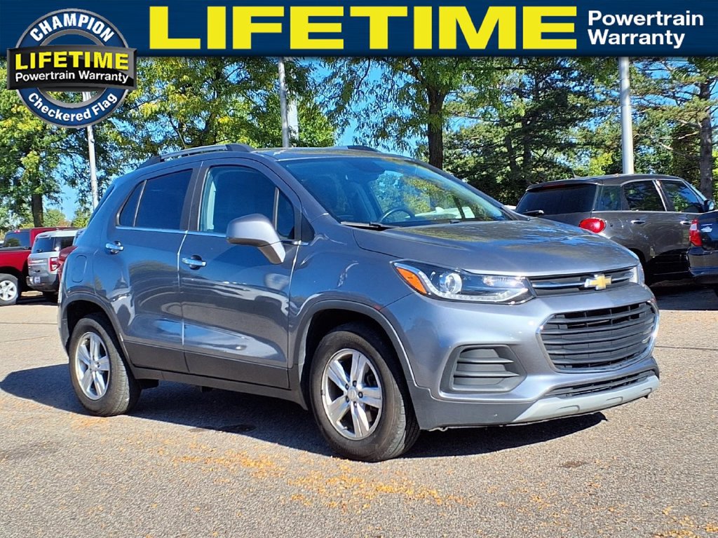 Used 2020 Chevrolet Trax LT w/ LT Convenience Package FWD image 3