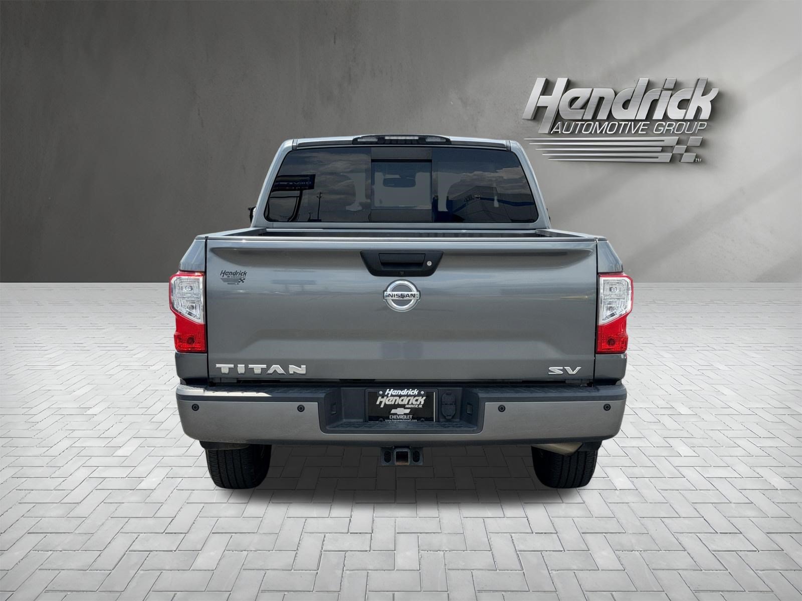 Used 2017 Nissan Titan SV RWD image 9