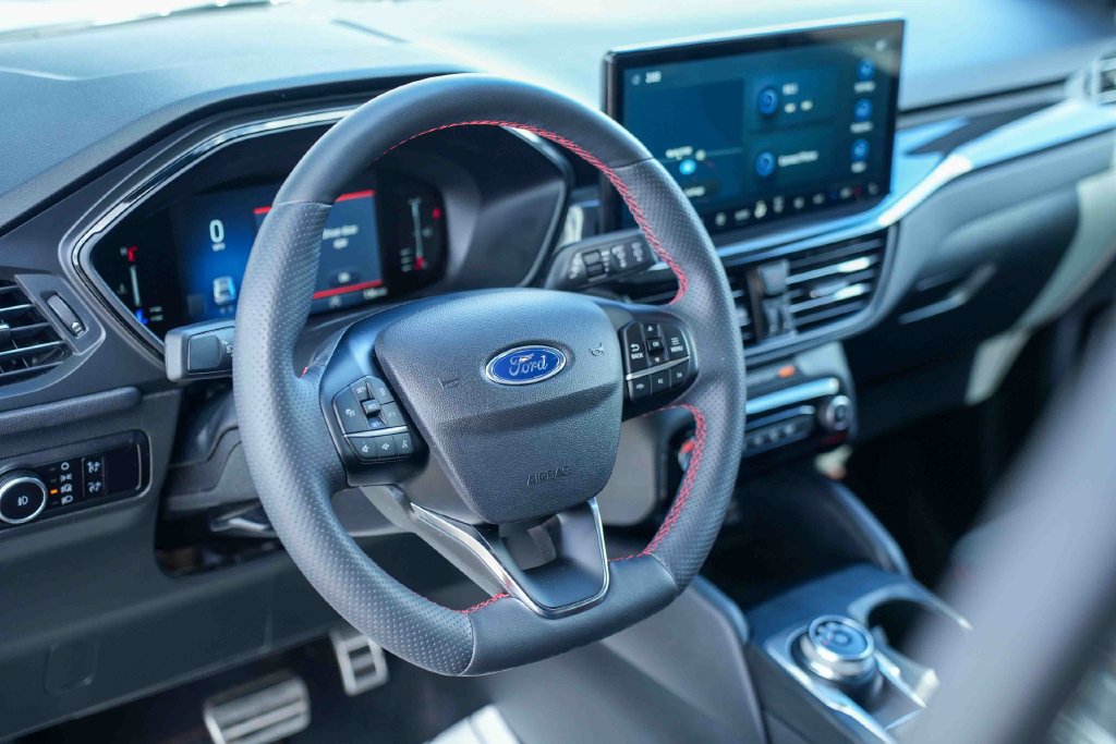 Used 2023 Ford Escape ST-Line Select w/ Tech Pack #1 AWD/4WD image 29