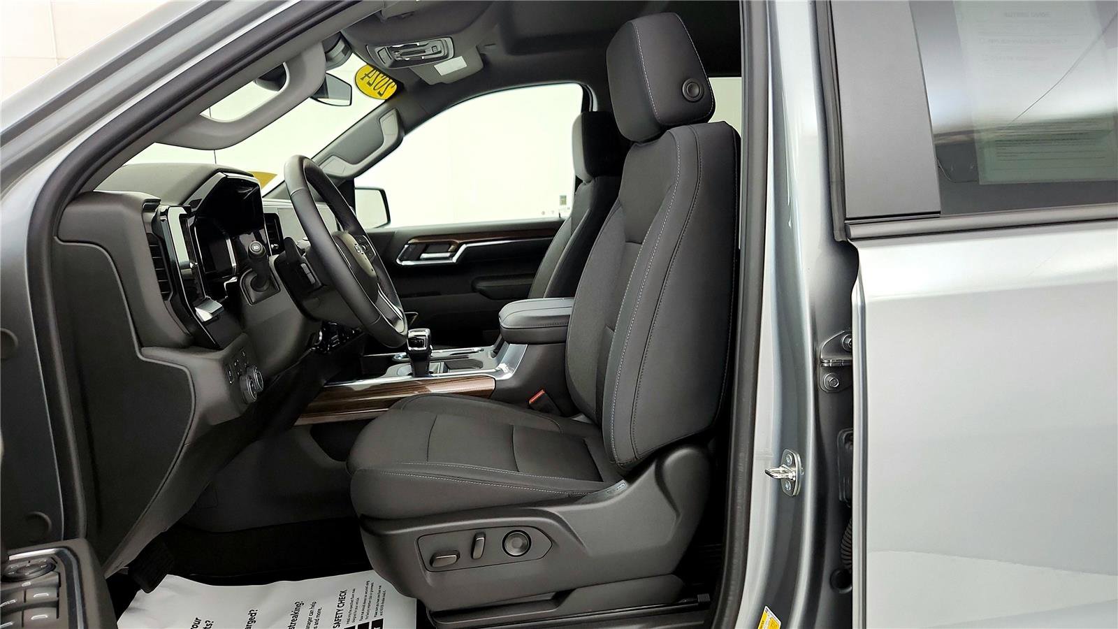 Used 2024 Chevrolet Silverado 1500 RST w/ Convenience Package II image 25