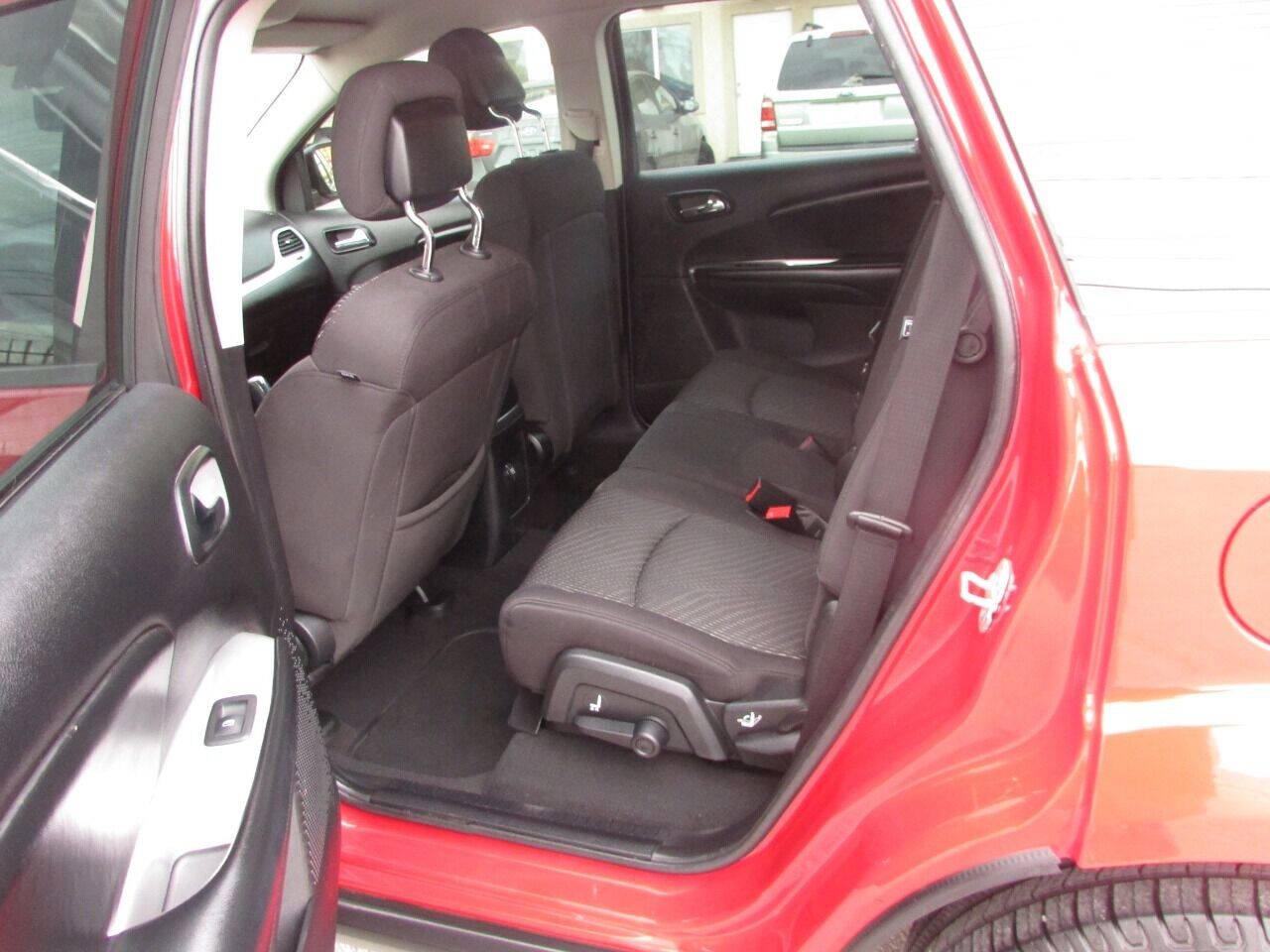Used 2013 Dodge Journey American Value Package w/ Flexible Seating Group FWD image 24