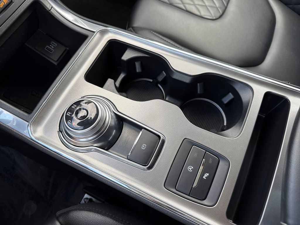 Certified 2024 Ford Edge Titanium image 23