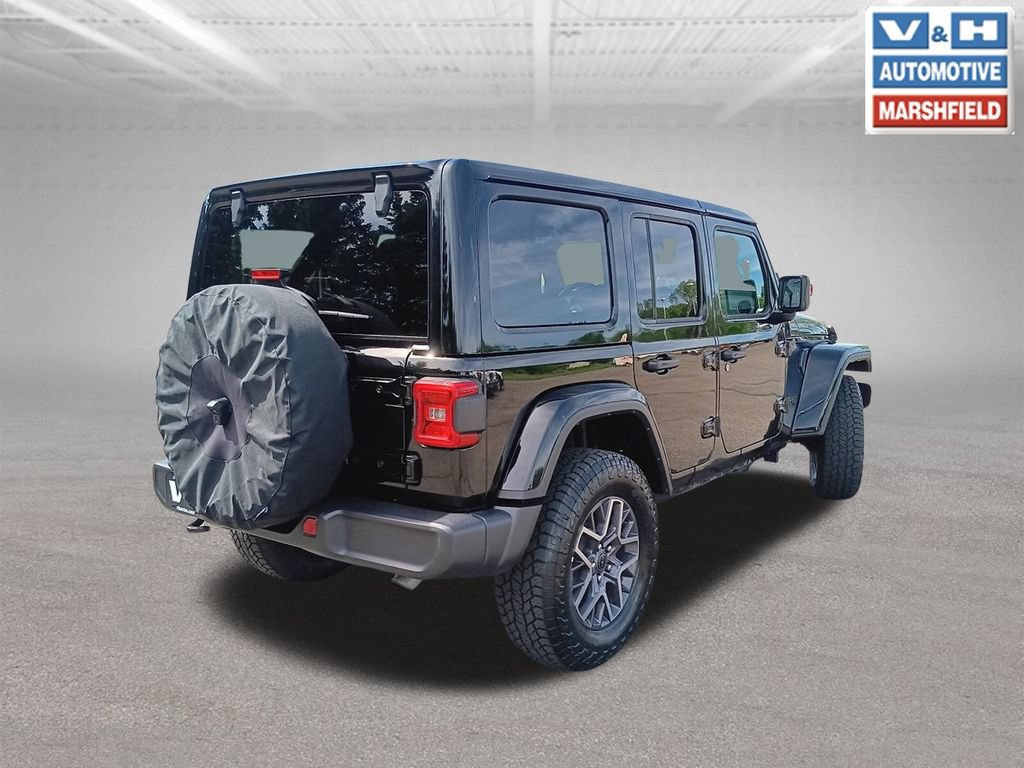 Used 2025 Jeep Wrangler Unlimited Sahara AWD/4WD image 27