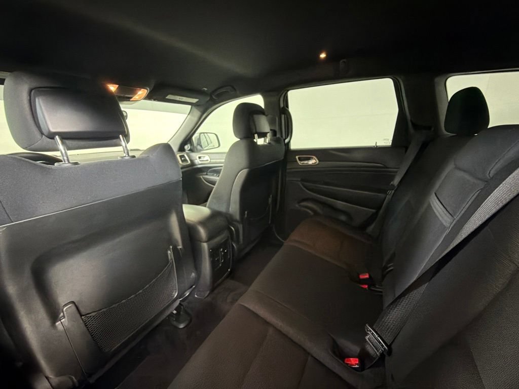 Used 2017 Jeep Grand Cherokee Laredo w/ Quick Order Package 2BE RWD image 27