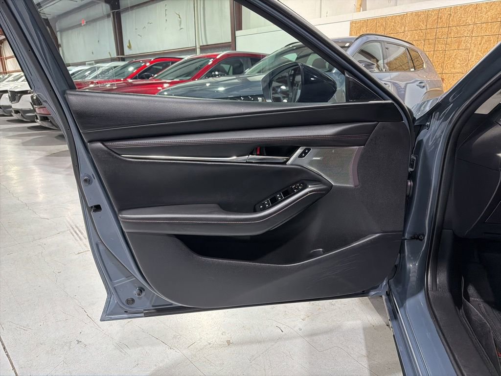 Used 2022 MAZDA MAZDA3 s image 23