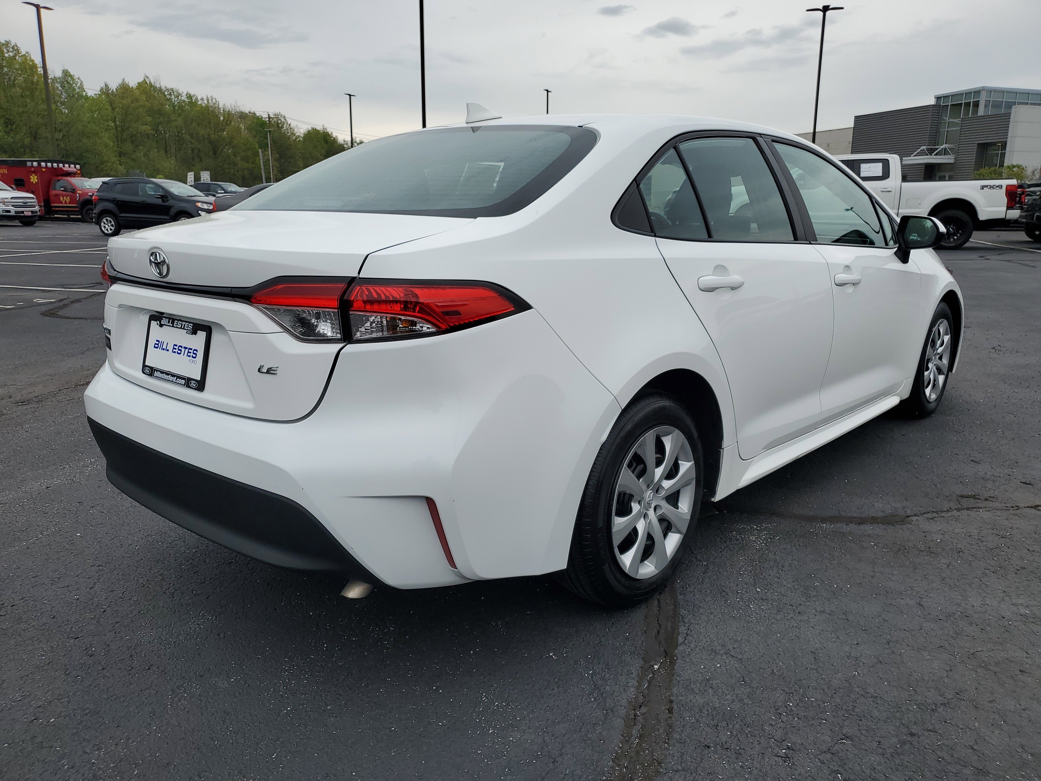 Used 2024 Toyota Corolla LE FWD image 4