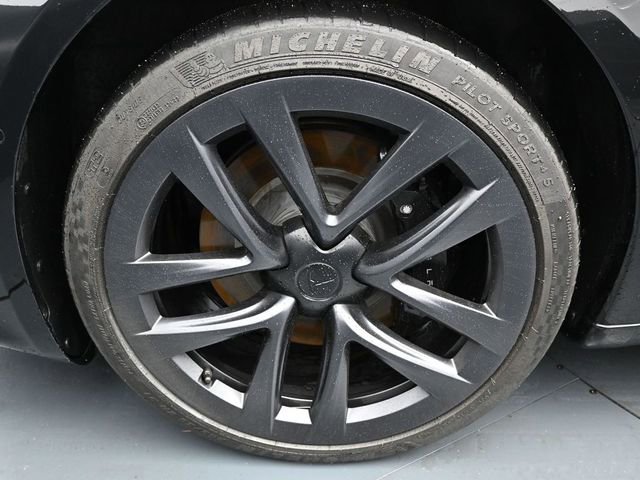 Used 2022 Tesla Model S image 10