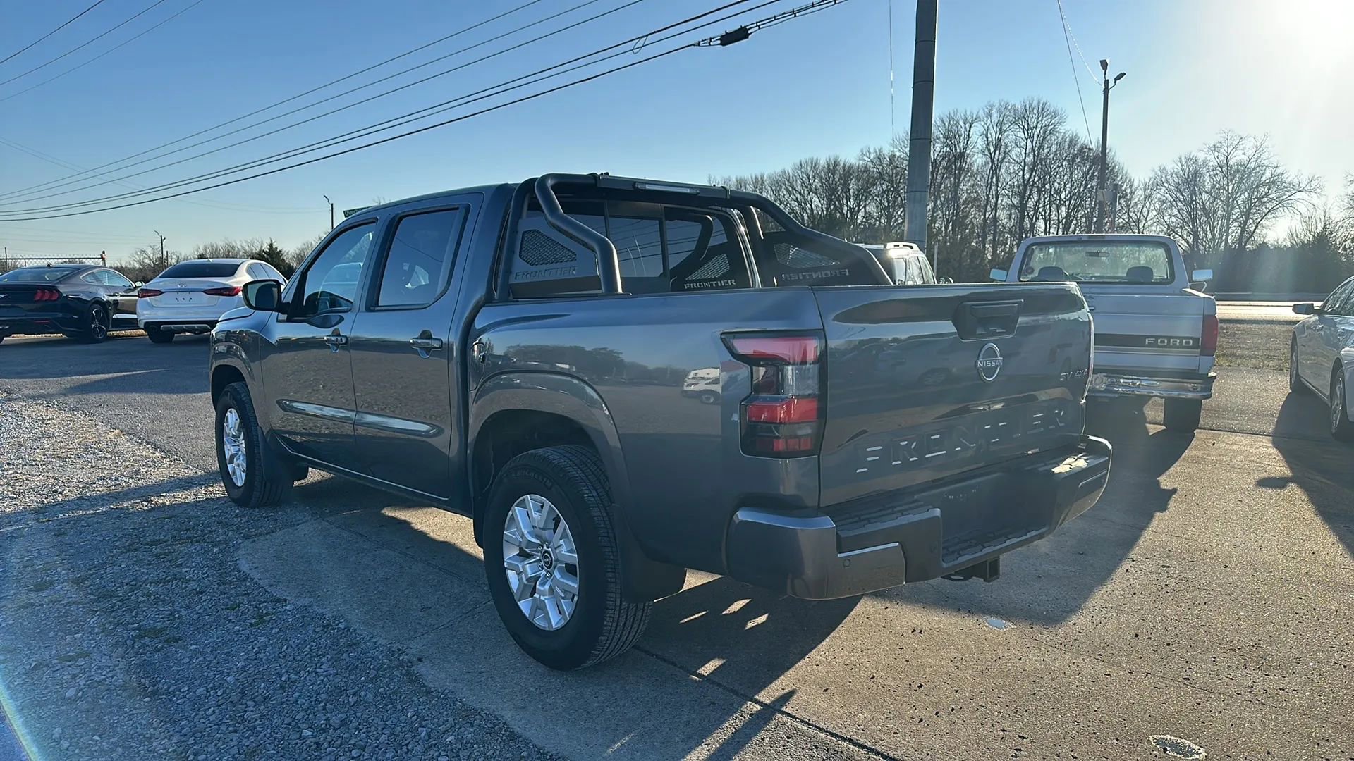 Used 2022 Nissan Frontier SV image 5