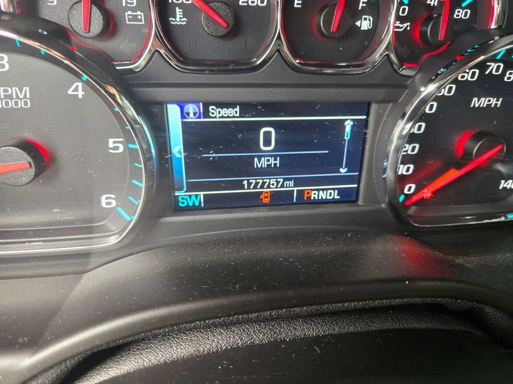 Used 2017 GMC Yukon SLT image 12