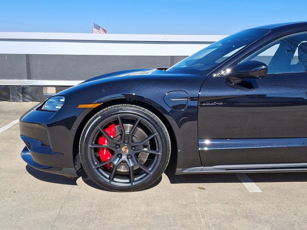 New 2025 Porsche Taycan GTS image 7