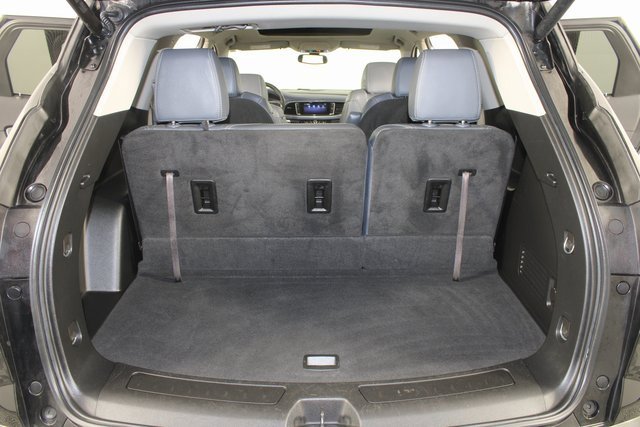 Used 2020 Buick Enclave Essence w/ LPO, Luxury Package image 19