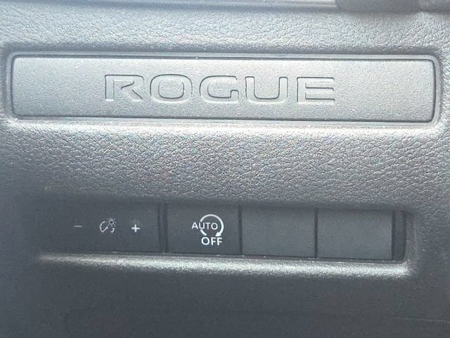 Used 2023 Nissan Rogue S AWD/4WD image 23