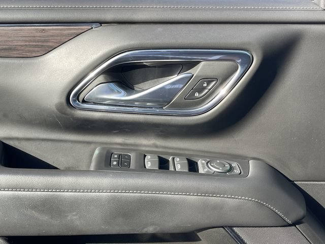Used 2023 Chevrolet Tahoe Z71 w/ Luxury Package AWD/4WD image 23