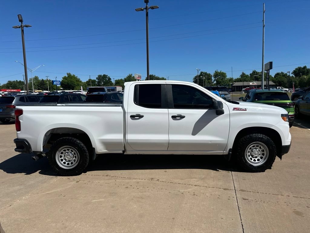 Used 2022 Chevrolet Silverado 1500 W/T w/ WT Value Package AWD/4WD image 4