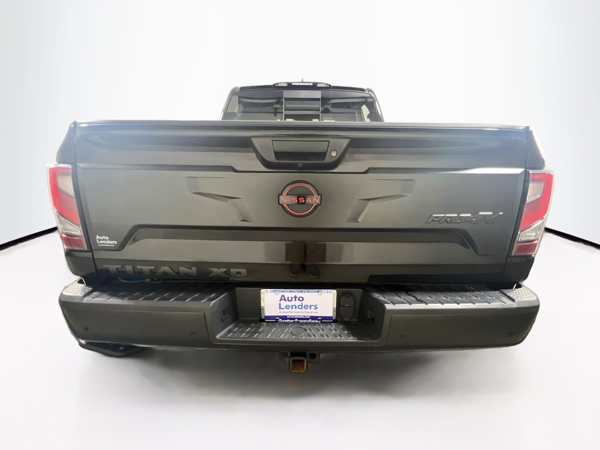 Used 2023 Nissan Titan PRO-4X w/ Pro-4x Convenience Package AWD/4WD image 6