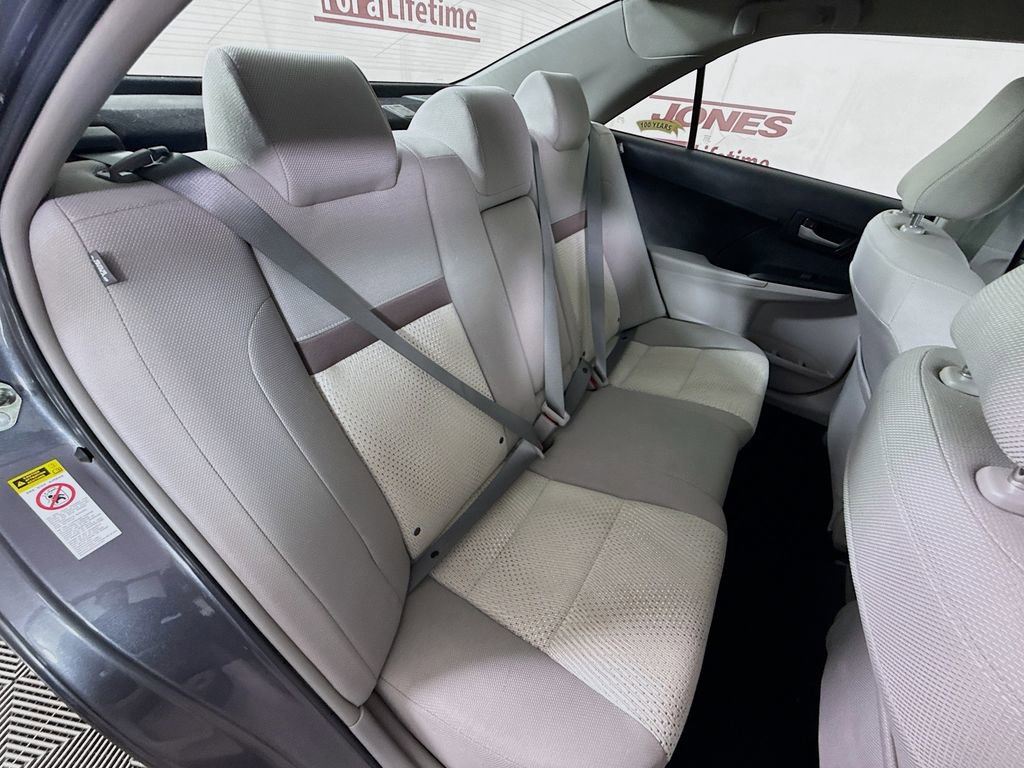 Used 2014 Toyota Camry LE FWD image 27