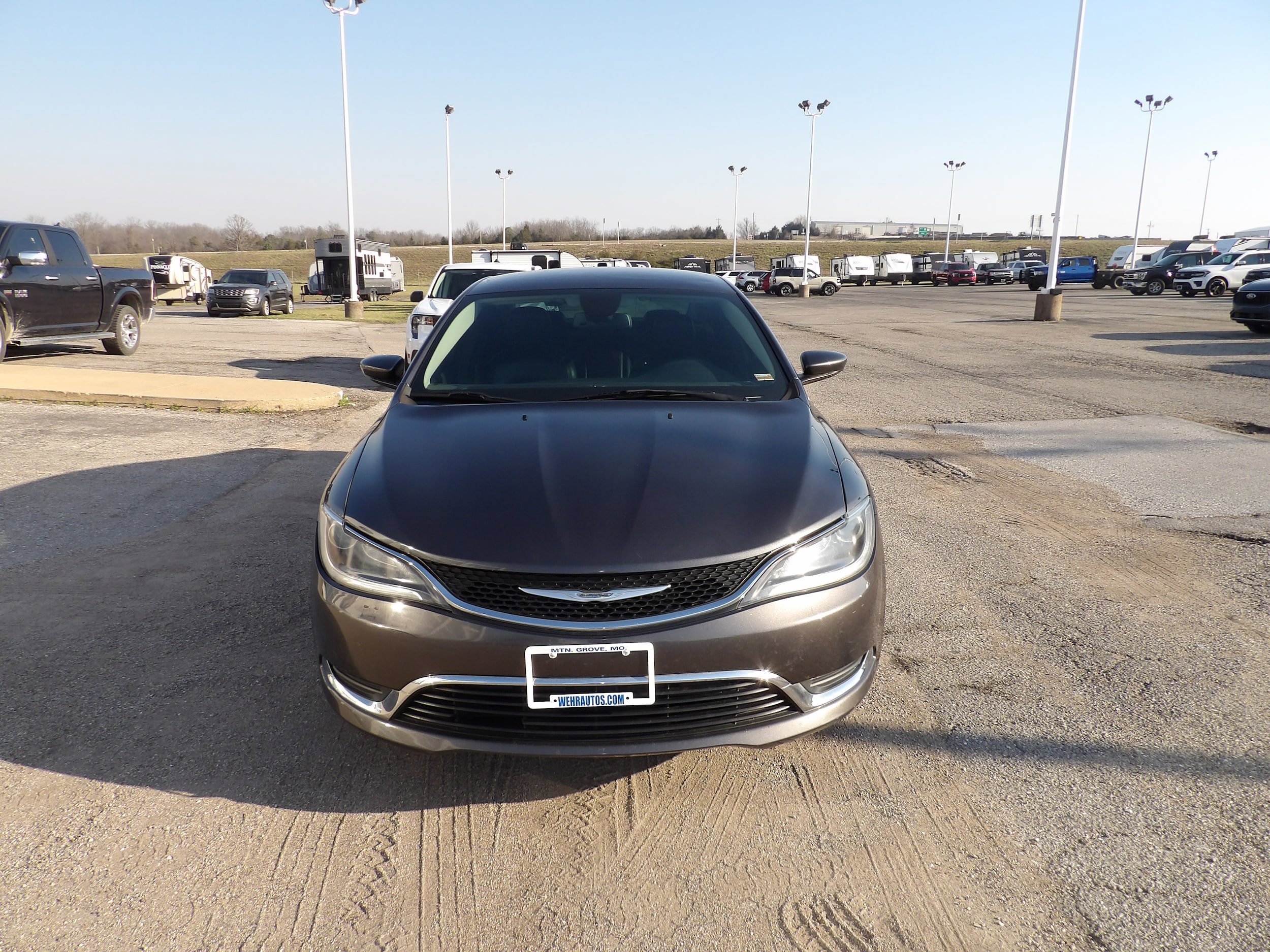 Used 2017 Chrysler 200 Limited Platinum image 4
