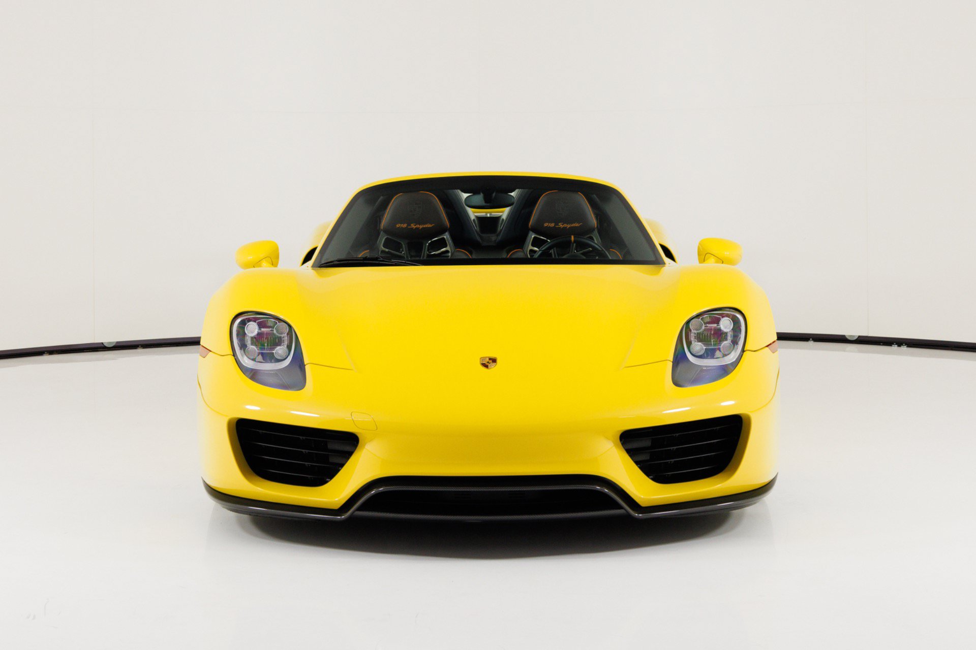 Used 2015 Porsche 918 Spyder AWD/4WD image 10