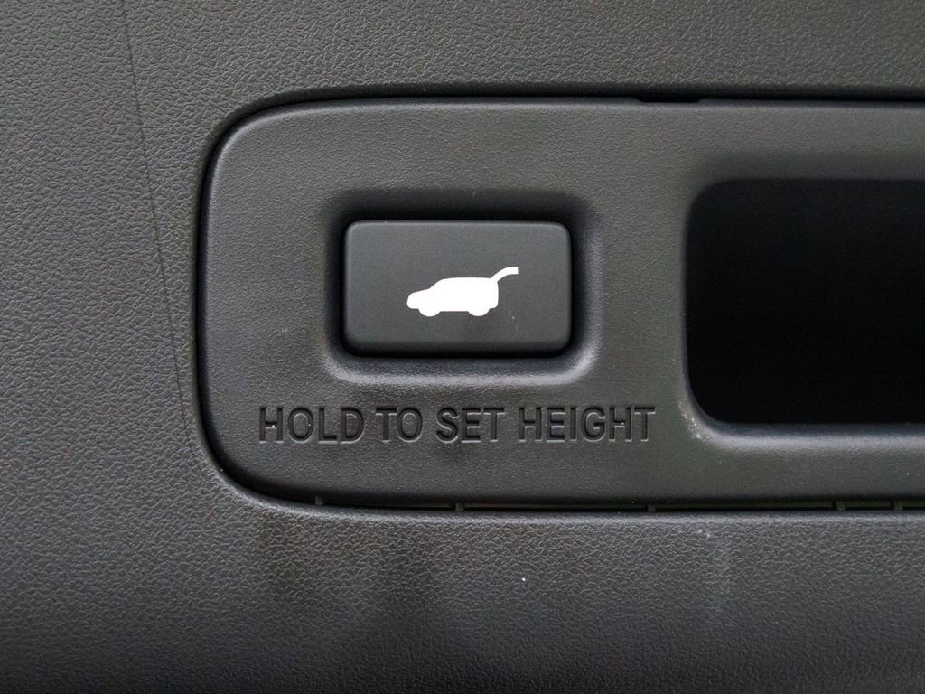 Certified 2025 Acura ADX FWD image 38