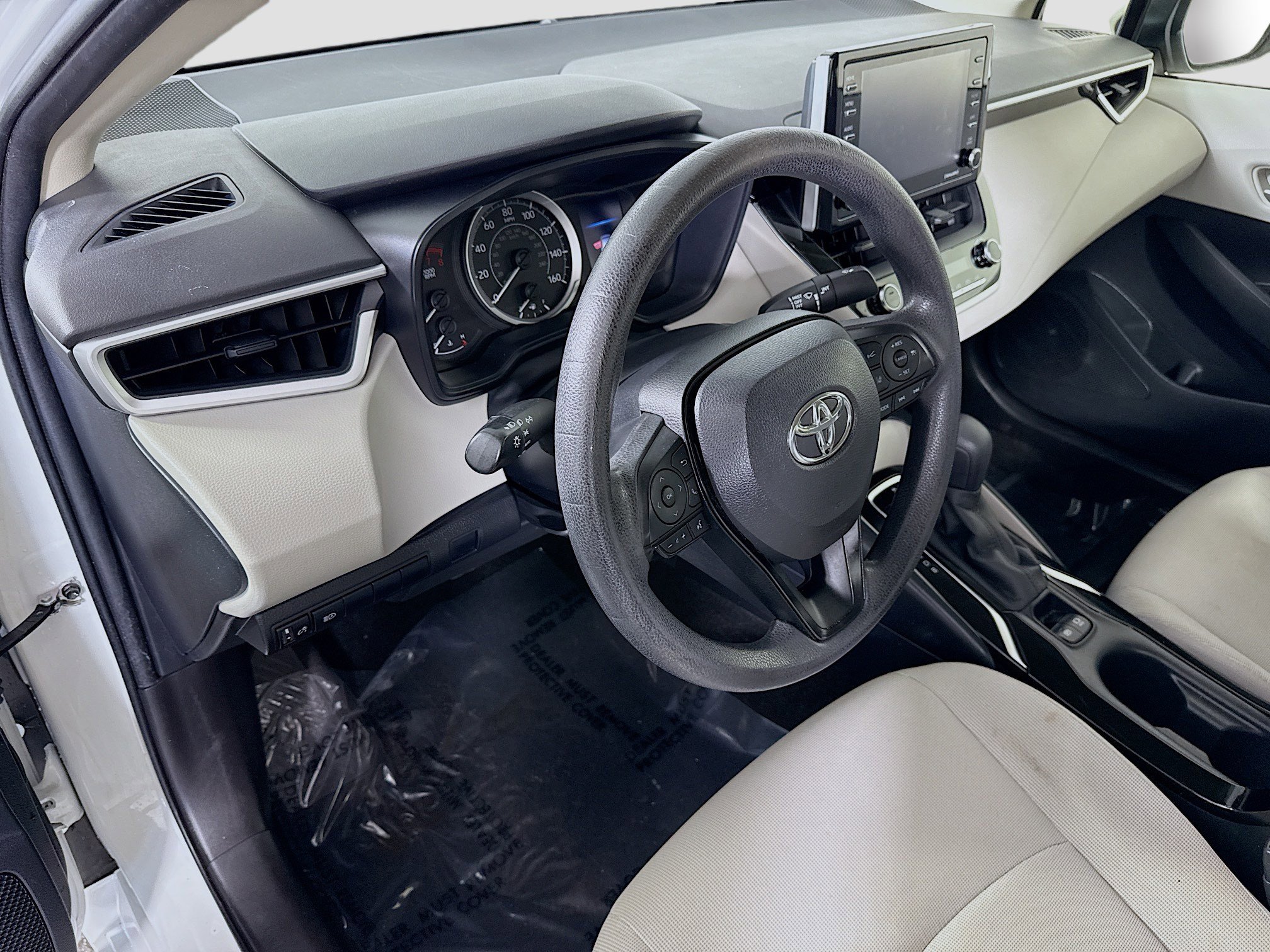 Used 2021 Toyota Corolla LE image 22