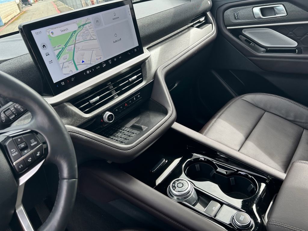 Used 2025 Ford Explorer Platinum w/ LUX Leather Package AWD/4WD image 20