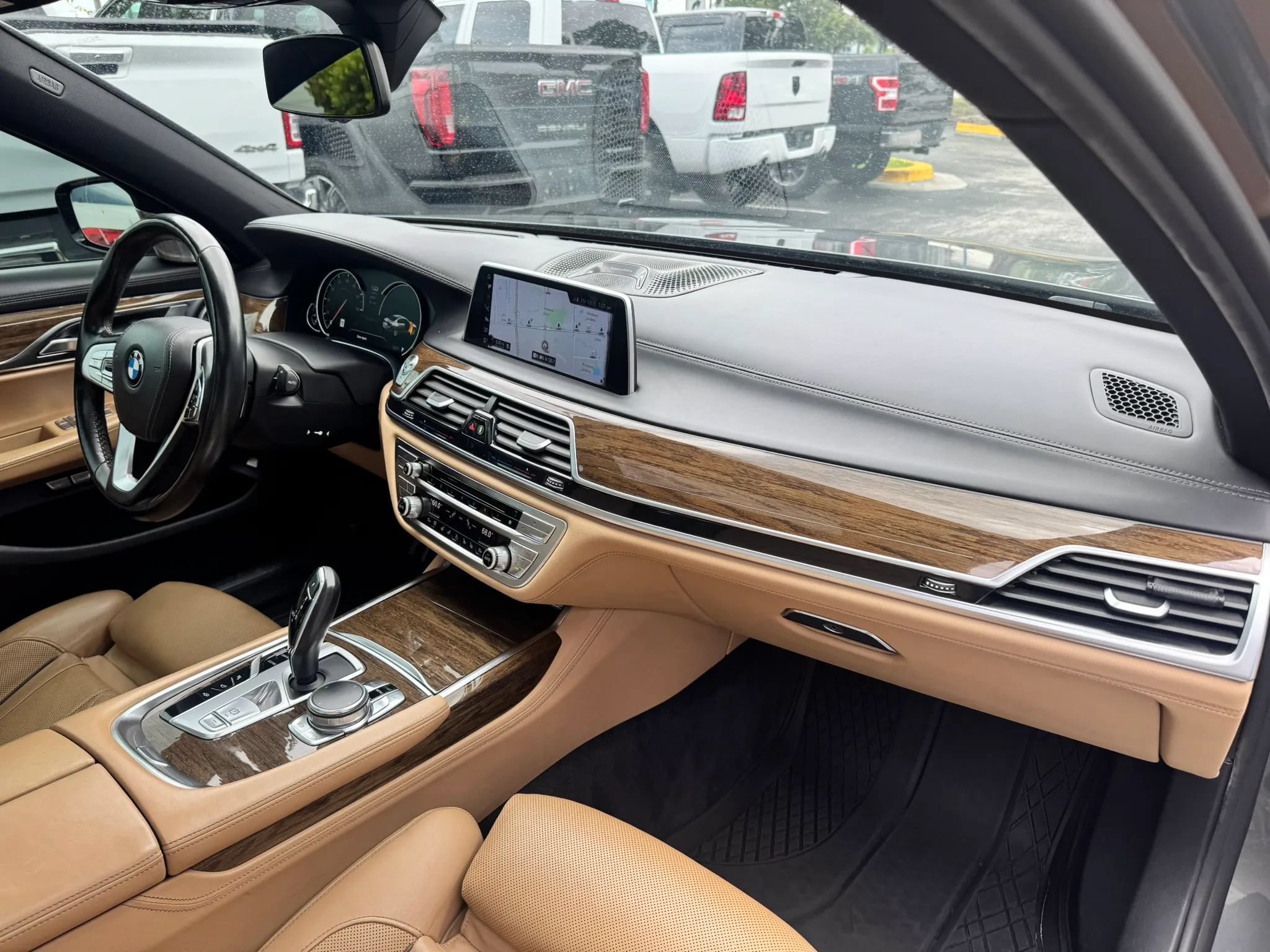 Used 2016 BMW 750i xDrive AWD/4WD image 17
