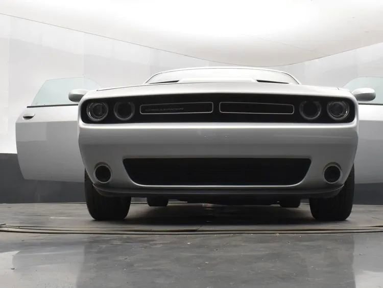 Used 2023 Dodge Challenger SXT RWD image 11