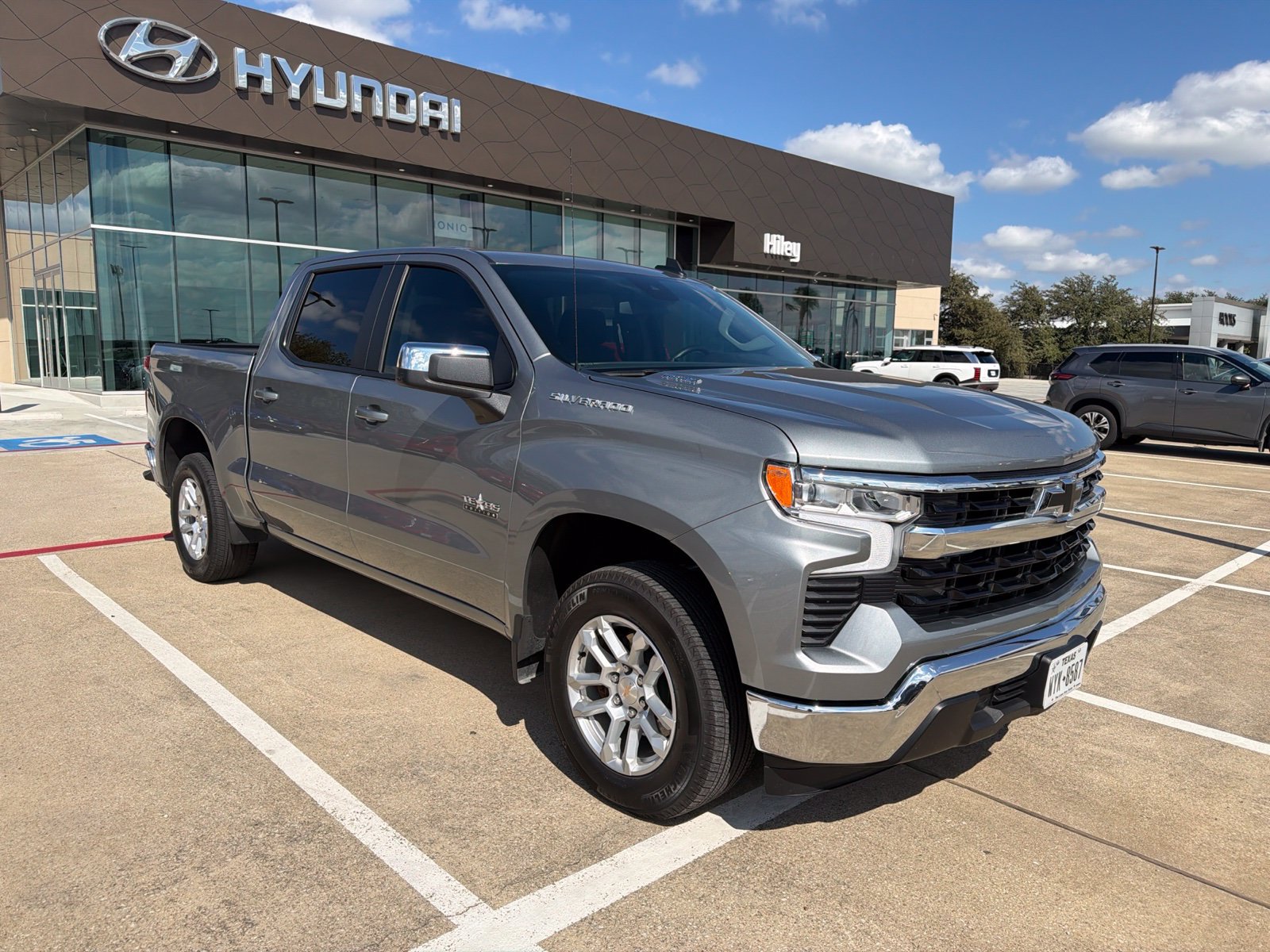 Used 2026 Chevrolet Silverado 1500 LT w/ Protection Package RWD image 3