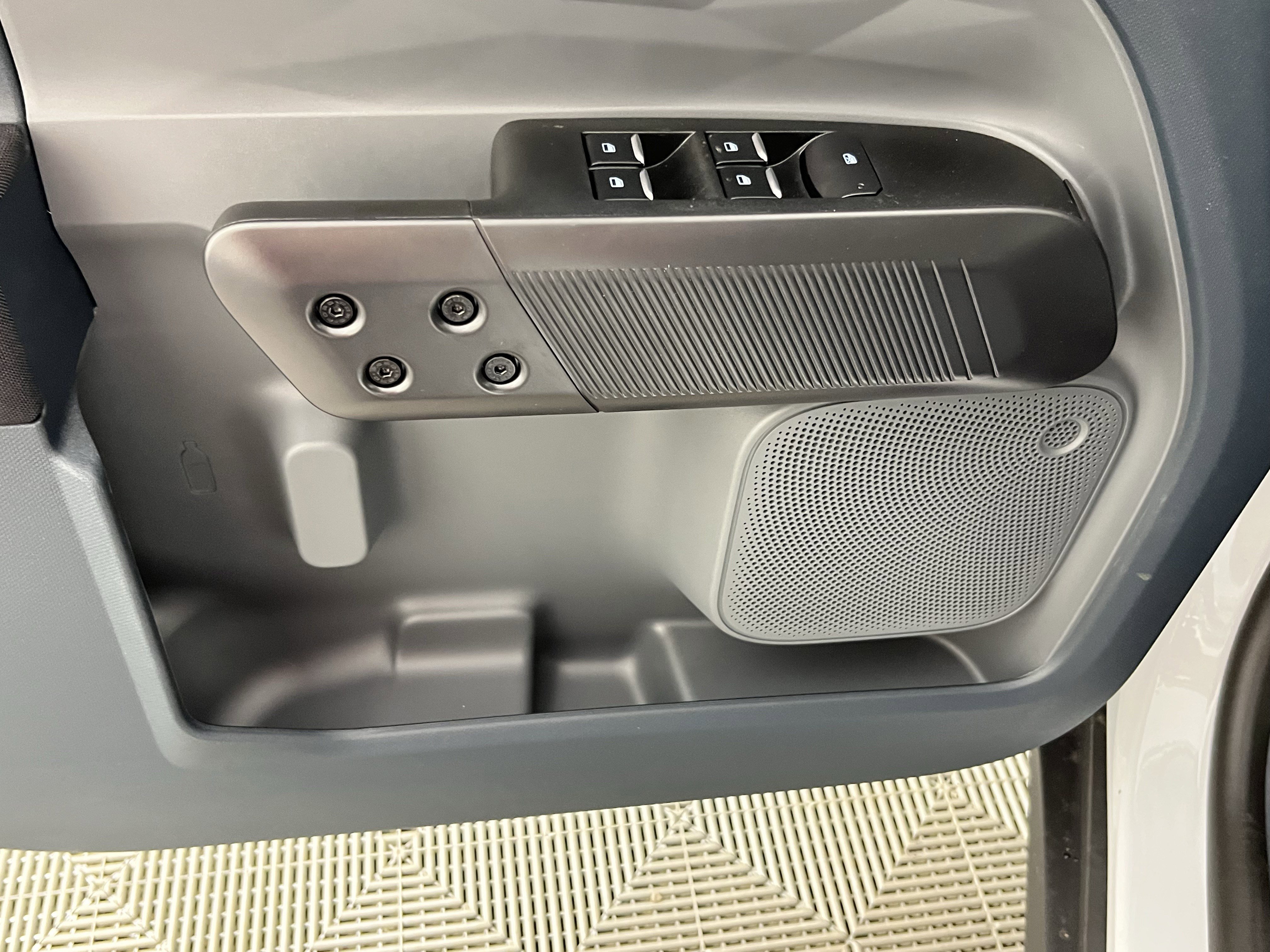 New 2025 Ford Maverick XL w/ Equipment Group 101A image 17